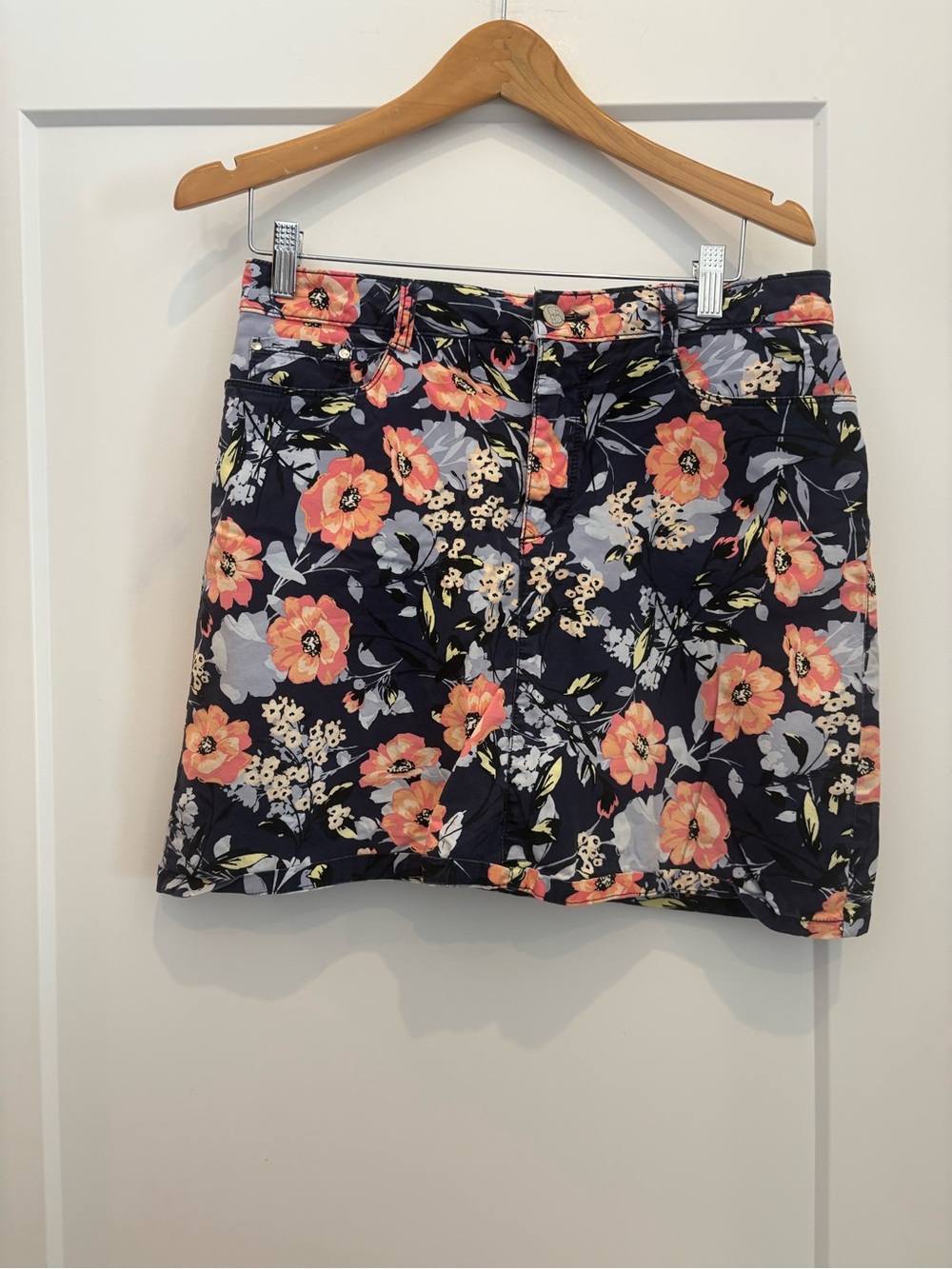 croft & barrow Navy Mini Skort with Coral Floral Print